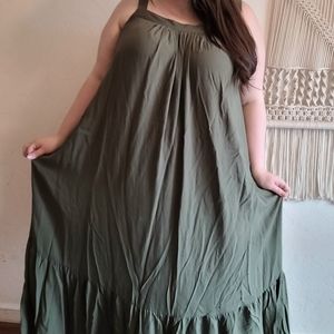 Green maxi dress
